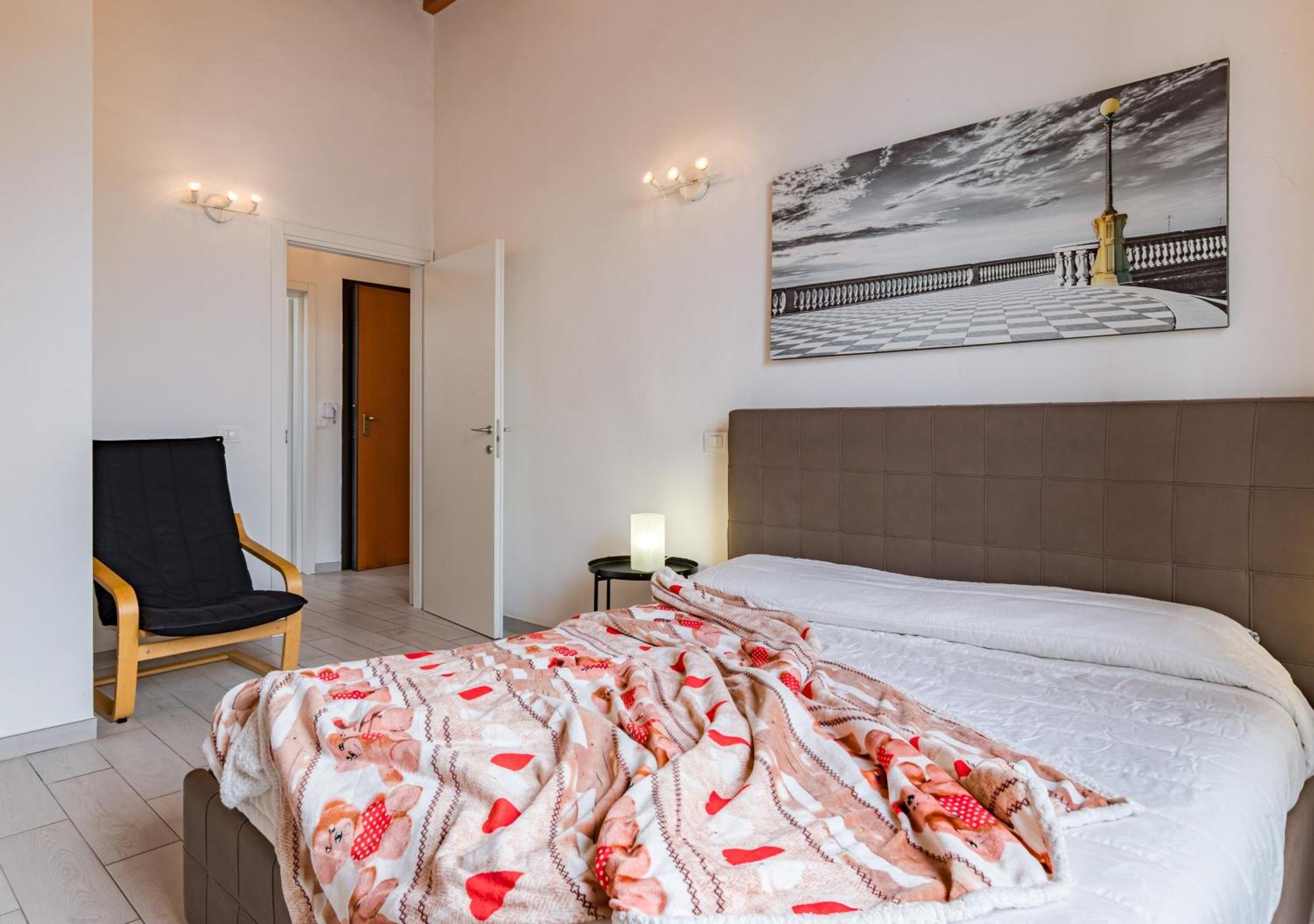 Апартаменти Casa Mya-Relax Al Porto, Wifi Veloce E Clima Ліворно Екстер'єр фото